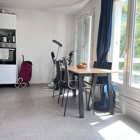 Comme A La Maison A La Defense 72M2 - Parking Apartment
